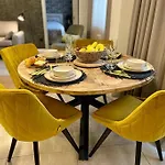 Luxury 2 Bedroom Top Central Apartment